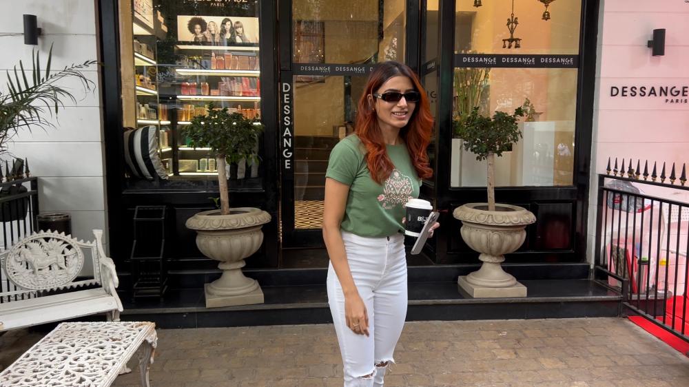 samantha-prabhu-was-seen-at-a-popular-salon-in-bandra-taking-time-for-self-care-and-looking-effortlessly-stylish